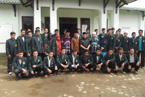 STAI RAKHA AMUNTAI LEPAS 352 MAHASISWA KKN TAHUN 2015