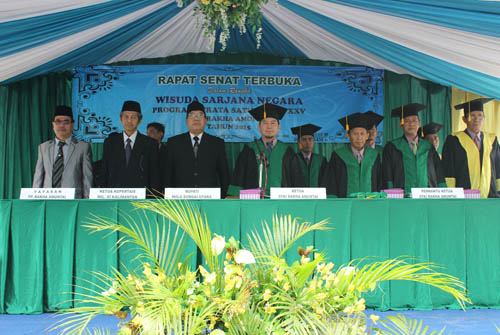 STAI RAKHA AMUNTAI MEWISUDA 579 MAHASISWA